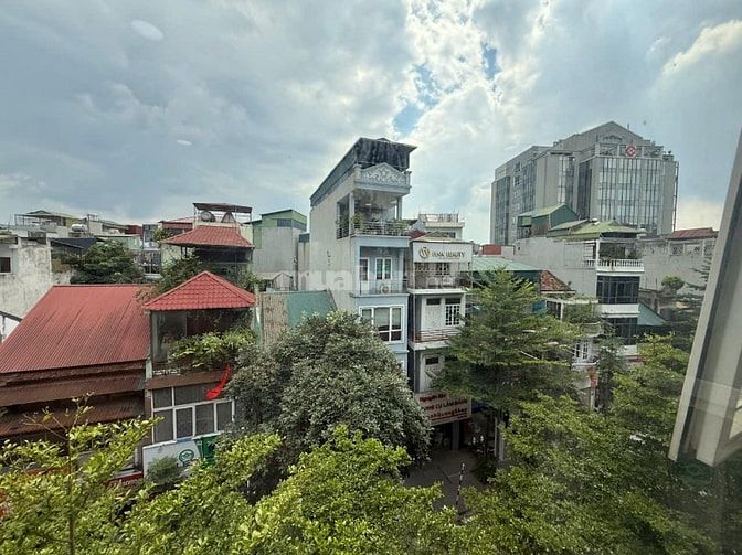 Chính chủ cho thuê Tầng 5 tòa nhà 220 Khâm Thiên, 80 m2, giá 12 triệu