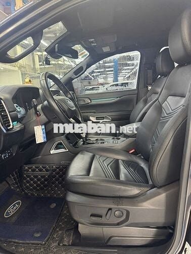 FORD EVEREST TITANIUM 1 CẦU 2022 - 35000 km