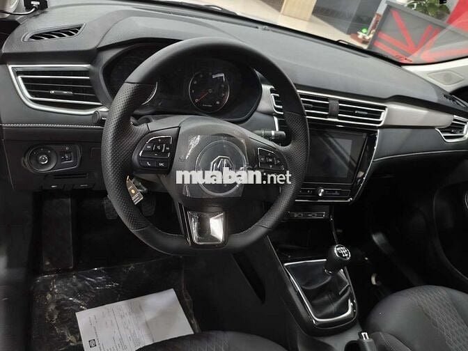 xe MG5 số  sàn
