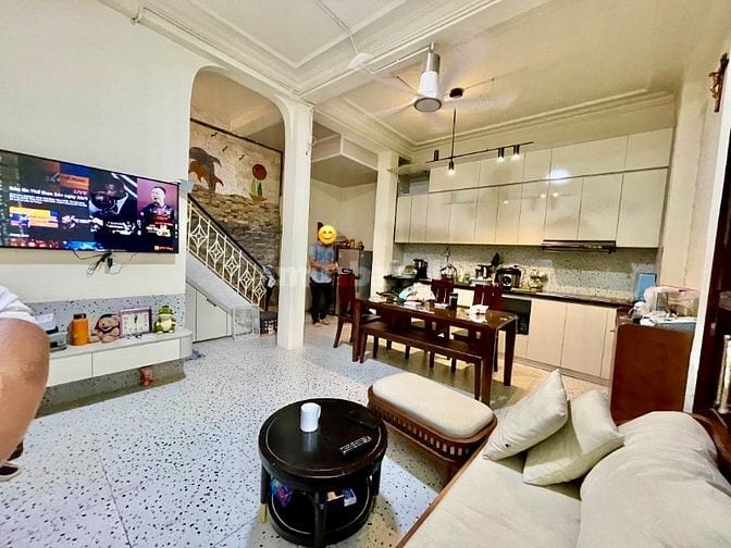 35m² HOÀNG HOA THÁM Ngọc Hà - căn góc 2 mặt tiền uy tín.