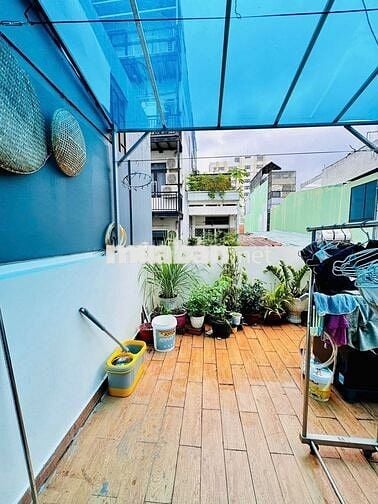 Bán nhà đường Phan Đăng Lưu 3x18m 5 tầng gồm 7 phòng ngủ. Giá 9.5 tỷ