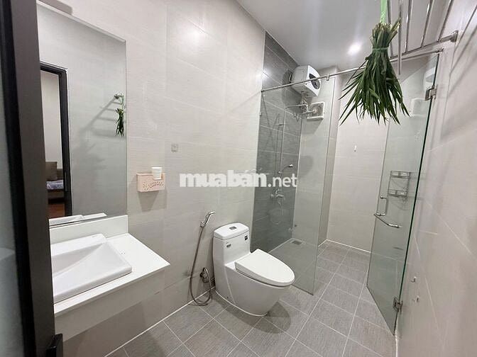 Cho thuê căn hộ 1 PN riêng, phòng sạch đẹp, full nội thất. Rộng 50m2