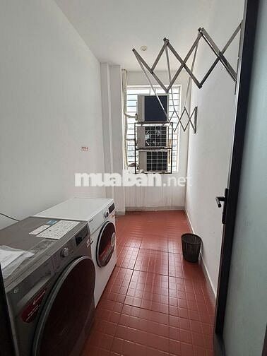 Cho thuê căn hộ 1 PN riêng, phòng sạch đẹp, full nội thất. Rộng 50m2