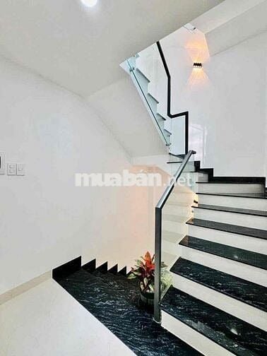 Cho thuê nhà 3 lầu full nội thất hẻm 58 Thống Nhất p10