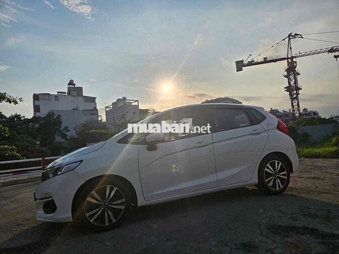 Honda Jazz 2019 1.5 VS - 90000 km