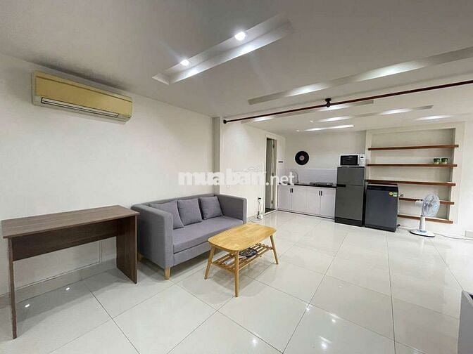 CHDV Studio Ban Công Dt 45m2 Full Nội Thất Khu Vực Trung Tâm Trống Sẵn