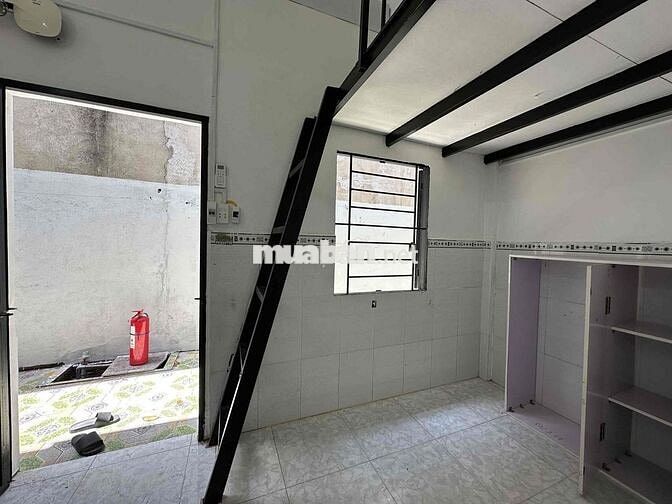Phòng máy lạnh gác cao Free 2 xe