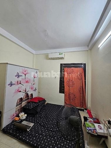 Bán nhà 40m2 x 4 tầng full nội thất tiện nghi ở Bát Khối giá 6,7 tỷ