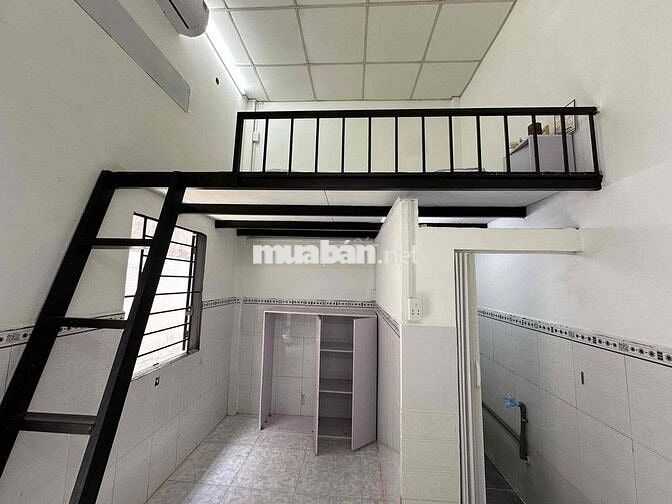 Phòng máy lạnh gác cao Free 2 xe