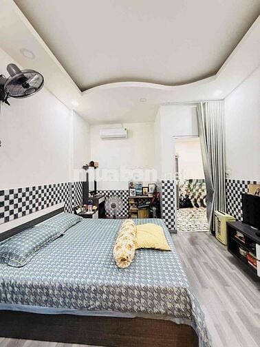 NHÀ ĐẸP 3 TẦNG – CÁCH MẠNG THÁNG TÁM – HẺM XE HƠI – CHỈ NHỈNH 6 TỶ