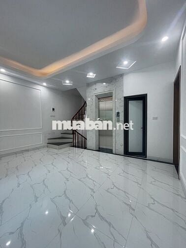 Siêu hot! Nhà Kim đồng 50m, 6 tầng tmáy, gara. giá nhỉnh 13 tỷ (có TL)