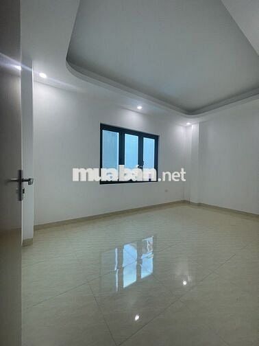 Siêu hot! Nhà Kim đồng 50m, 6 tầng tmáy, gara. giá nhỉnh 13 tỷ (có TL)