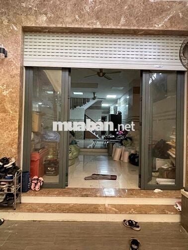 Bán Gấp nhà 1 trệt 2 lầu đẹp 4x26m Shr đg xe Tải Thông gần chợ Đầu Môi