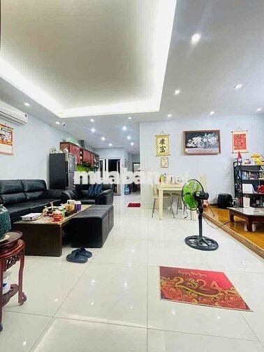 Căn hộ đẹp ở ngay giữa lõi trung tâm Thăng Long Garden 250 Minh Khai