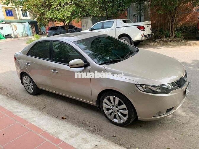Kia Forte 2011 SX 1.6 AT - 80000 km