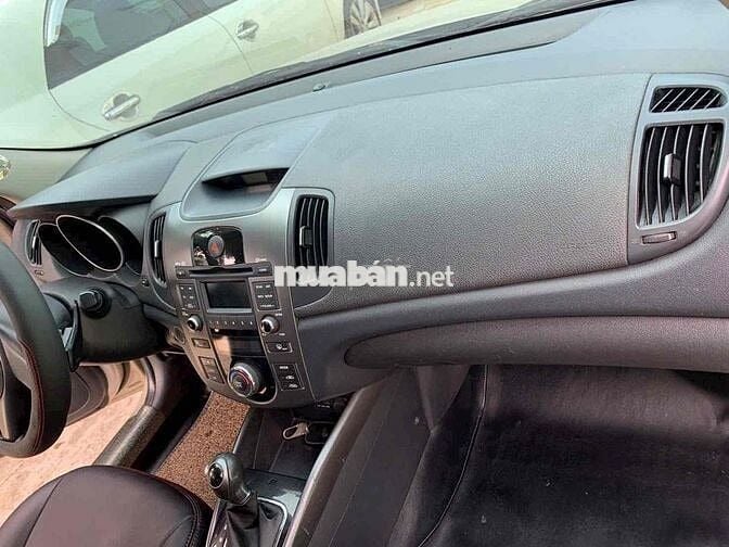 Kia Forte 2011 SX 1.6 AT - 80000 km