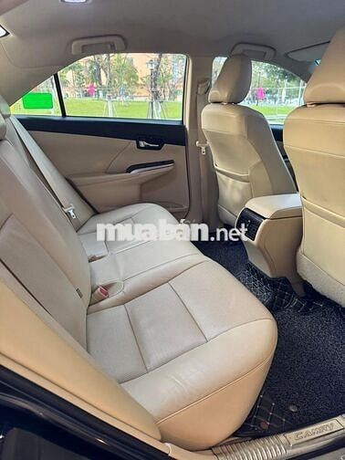 Toyota Camry .20E 2019 đen cọp