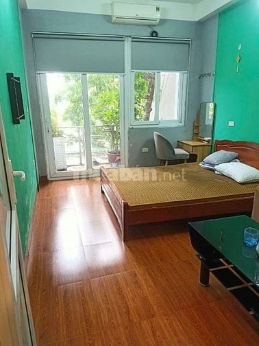 Cho thuê nhà hộ gia đình hoặc sinh viên, người đi làm ở lâu dài