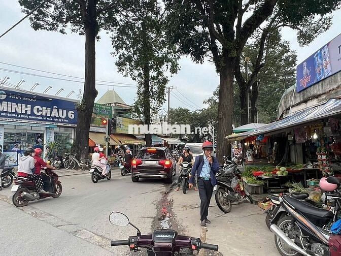 2.150 HẺM XE HƠI CẠNH CHỢ PHÚ MỸ