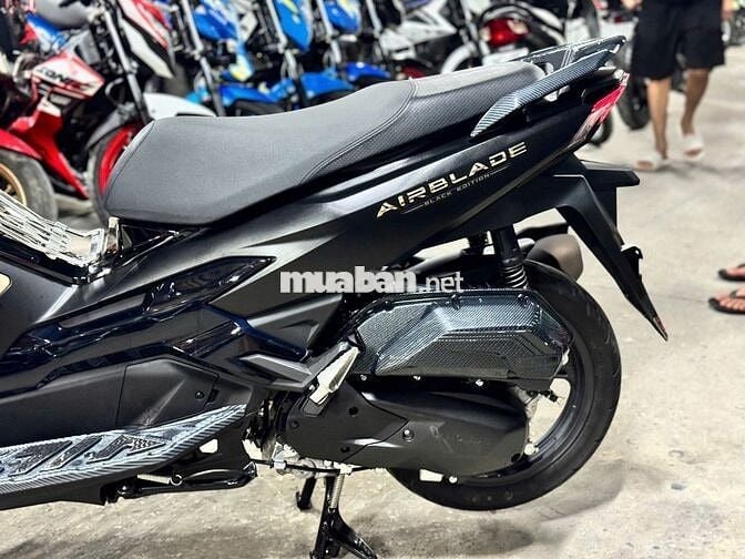 XE MÁYTHANH TÙNG_AIR BLADE 125 ĐEN BÁN 4 VAL LƯỚT