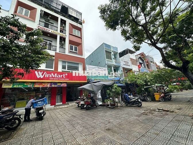 Hoa Hồng 🌹🌹 1% Nhờ DV Bán Nhà 3 tầng MT  đường Lê Thanh Nghị