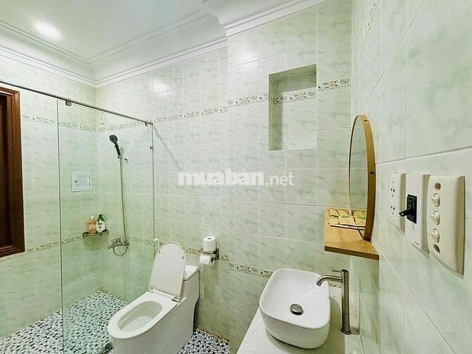 Phòng cửa sổ lớn, yên tĩnh, lầu 1/3/4, ngay mặt tiền PXL