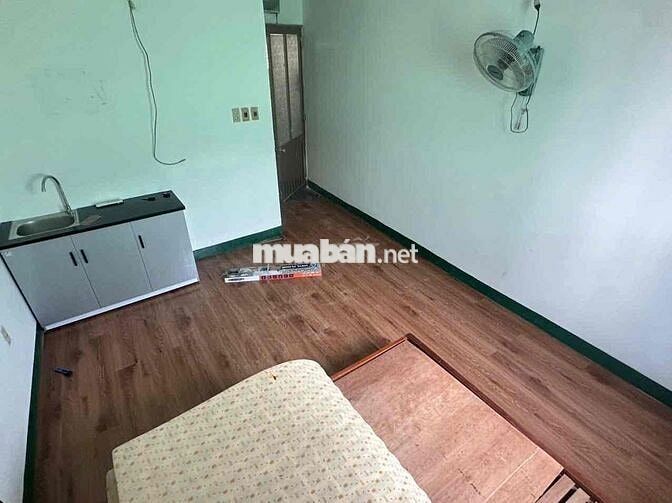 PHÒNG MỚI – SẠCH ĐẸP – CỬA SỔ TRỜI THOÁNG – GIÁ MỀM NGAY TRUNG TÂM