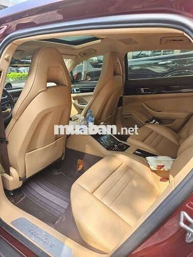 Porsche Panamera4 đỏ mận 2021