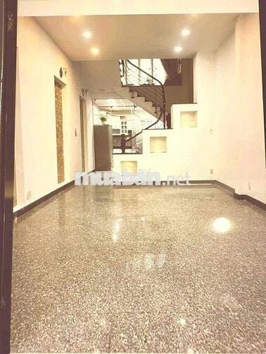 Nhà mặt tiền 72m2 , 5 phòng ngủ, đường số Tân Phong Quận7