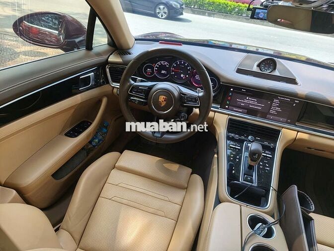 Porsche Panamera4 đỏ mận 2021