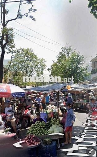 Cho thuê nhà nguyên căn        - Ngay chợ P Thế Hiển , p 4 .Q. 8