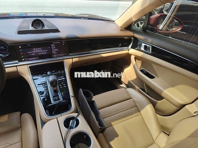 Porsche Panamera4 đỏ mận 2021
