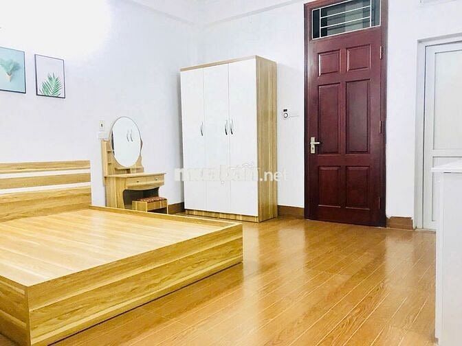 Cho thuê căn hộ STUDIO 25m2 Trung Kính chỉ 4tr3/tháng