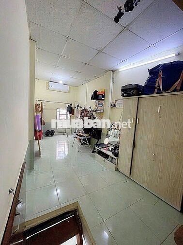 Bán nhà 3 tầng Âu Cơ, 2PN 2WC hơn 1 tỷ sổ hồng riêng