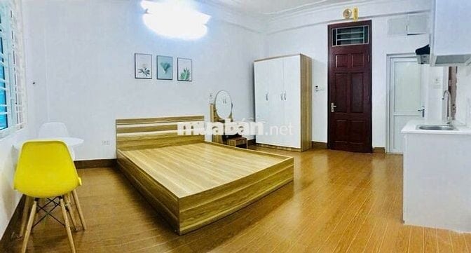 Cho thuê căn hộ STUDIO 25m2 Trung Kính chỉ 4tr3/tháng