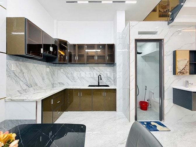 CHÍNH CHỦ BÁN NHÀ ĐẸP MỚI XÂY ĐÚC 2 LẦU 3PN GIÁ MỀM CHO KHÁCH