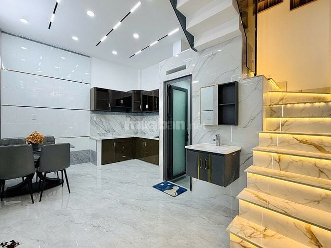 CHÍNH CHỦ BÁN NHÀ ĐẸP MỚI XÂY ĐÚC 2 LẦU 3PN GIÁ MỀM CHO KHÁCH