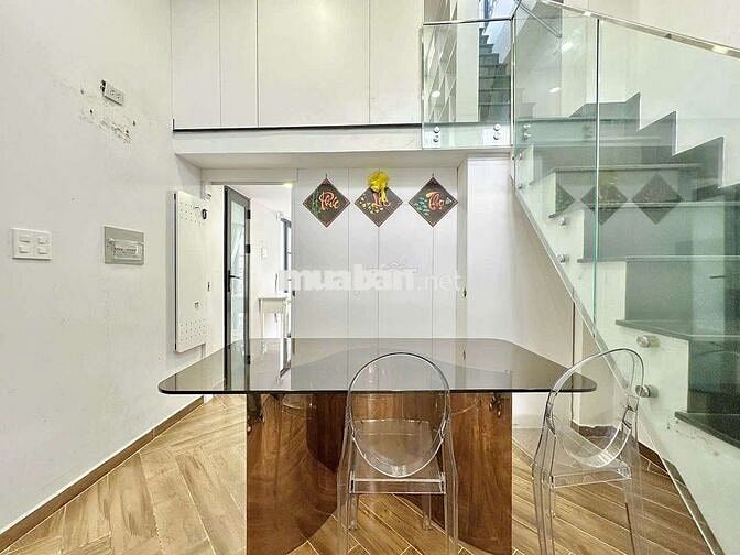 Căn Hộ 2PN 85m2 Balcony Sân Vườn, Thang Máy, Full Nội Thất, Hồ Con Rùa