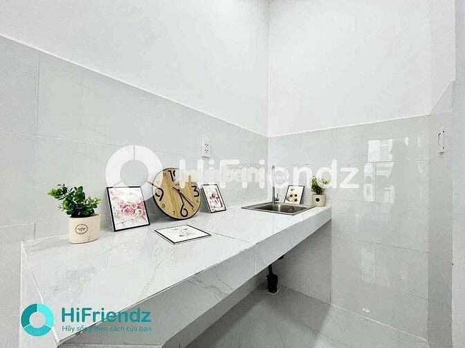 CHO THUÊ PHÒNG BAN CÔNG RIÊNG SIÊU RỘNG NGAY BẾN XE MIỀN TÂY