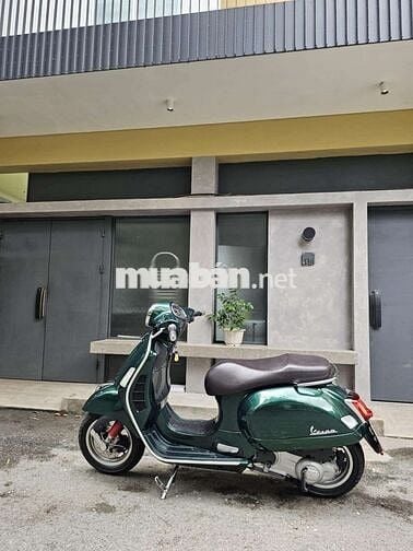 Vespa GTS 300 2021 đẹp như mới.