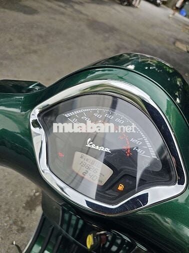 Vespa GTS 300 2021 đẹp như mới.