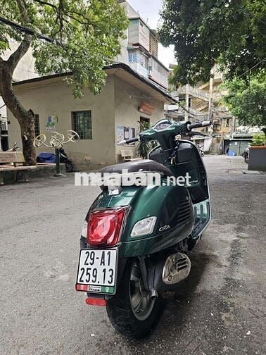 Vespa GTS 300 2021 đẹp như mới.