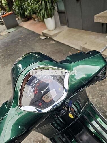 Vespa GTS 300 2021 đẹp như mới.
