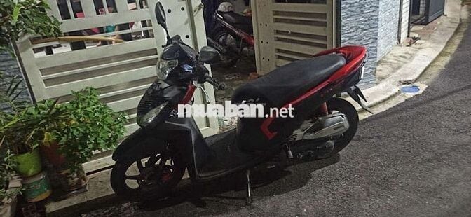 Vision đen đỏ 2016 bản đẹp - odo 31k km.
