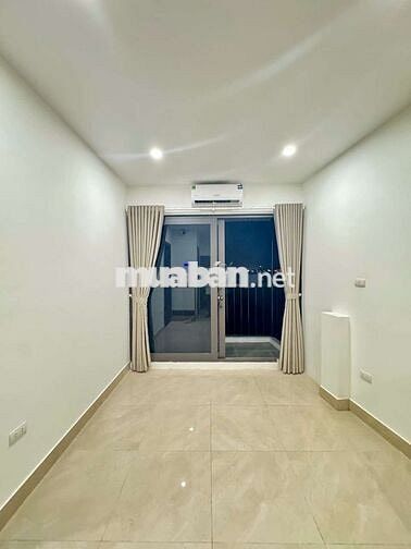 Phòng siêu đẹp với view toàn cảnh Hồ Tây vô cùng lung linh