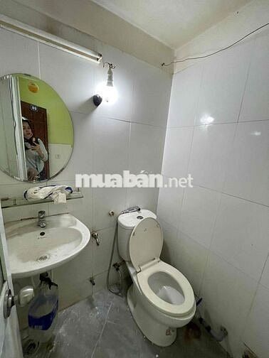 em cho thuê phòng đường hương lộ 2 gần ngã tư mã lò