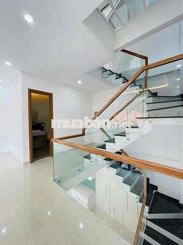 Cho thuê nhà nguyên căn 3 lầu mới hẻm xe hơi 1/ Nguyễn Văn Đậu,P5,B T