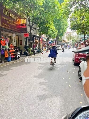 Cho thuê cửa hàng 25m2 mặt tiền 3m phố Hàng Lược Hoàn Kiếm