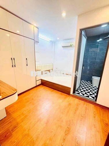 NHÀ ĐỘI CẤN-BA ĐÌNH-18M2-6 TẦNG-MT 5M-4,98 TỶ-20M RA PHỐ-3 NGỦ