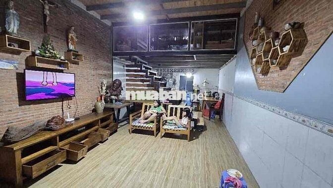 NHÀ RẺ GIÁ 4,6 TỶ ĐƯỜNG Ô TÔ LÊ VĂN KHƯƠNG Cho 88m2